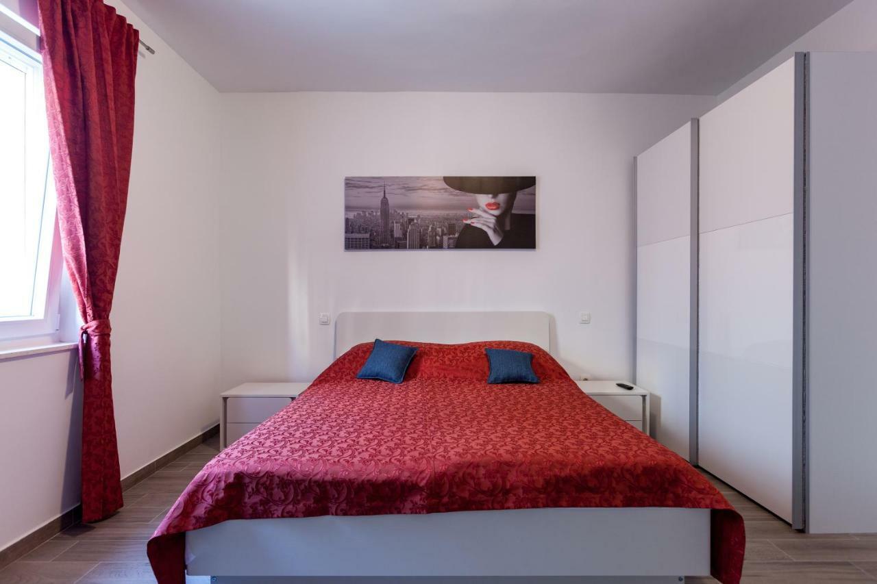Luxury Villa Aria, Apartment Trogir Exterior photo